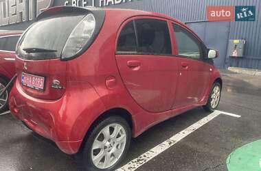 Хэтчбек Mitsubishi i-MiEV 2015 в 