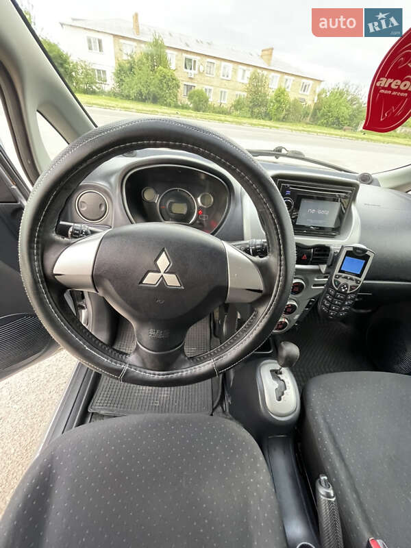 Хэтчбек Mitsubishi i-MiEV 2011 в Мироновке