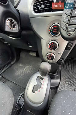 Хэтчбек Mitsubishi i-MiEV 2011 в 