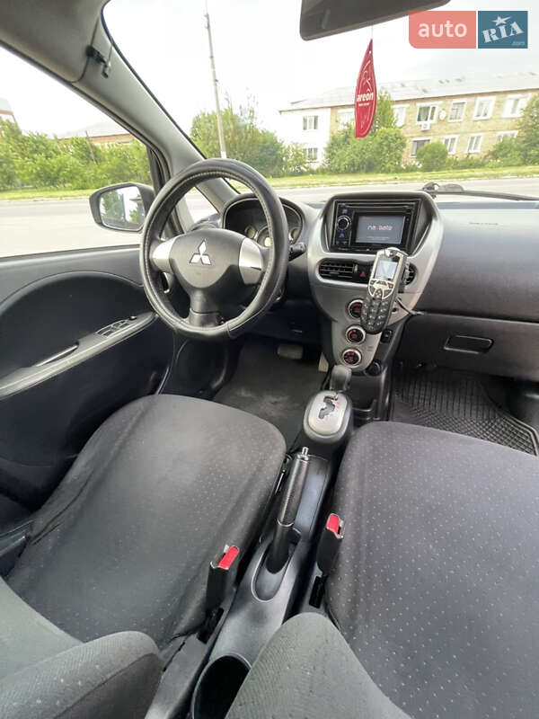 Хэтчбек Mitsubishi i-MiEV 2011 в Мироновке