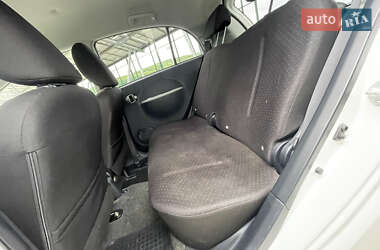 Хетчбек Mitsubishi i-MiEV 2011 в 
