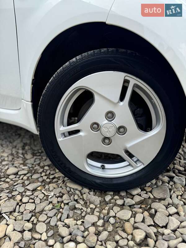 Хэтчбек Mitsubishi i-MiEV 2012 в Трускавце фото 8 Хэтчбек Mitsubishi i-MiEV 2012 в Трускавце