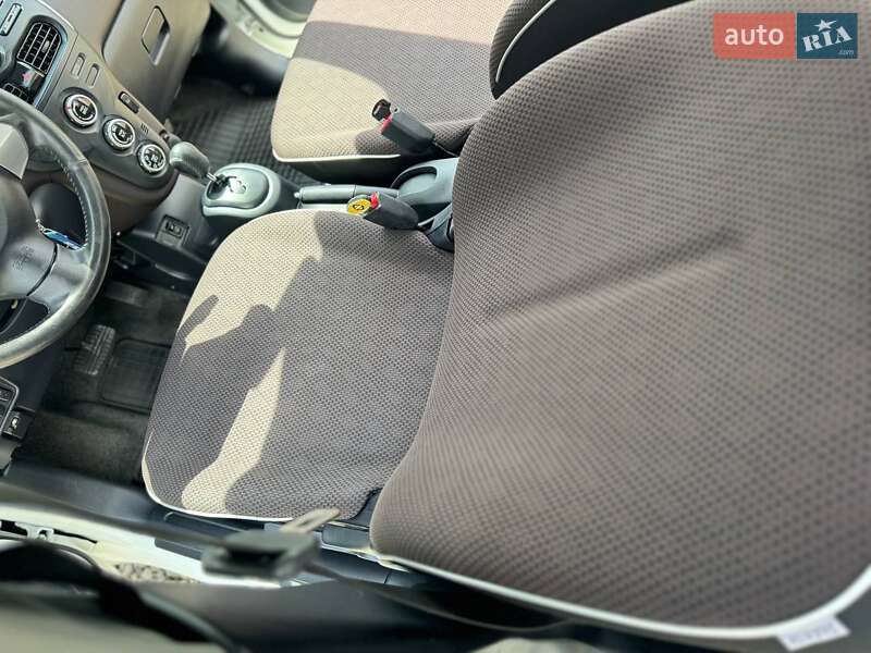 Хэтчбек Mitsubishi i-MiEV 2012 в Трускавце фото 34 Хэтчбек Mitsubishi i-MiEV 2012 в Трускавце