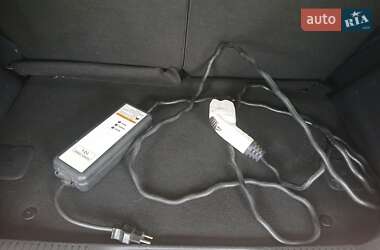 Хэтчбек Mitsubishi i-MiEV 2011 в 