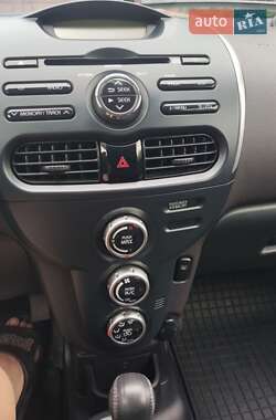 Хэтчбек Mitsubishi i-MiEV 2015 в 