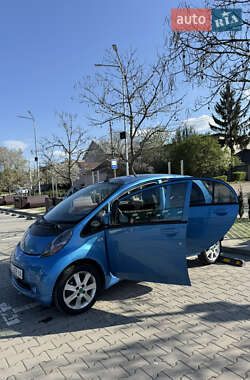 Хетчбек Mitsubishi i-MiEV 2010 в 