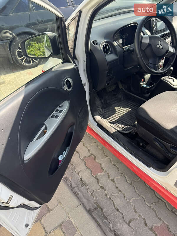 Хэтчбек Mitsubishi i-MiEV 2011 в Золочеве