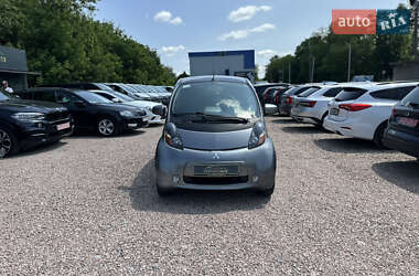 Хэтчбек Mitsubishi i-MiEV 2011 в 