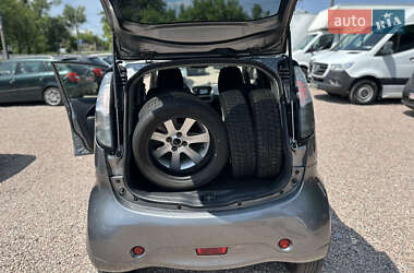 Хэтчбек Mitsubishi i-MiEV 2011 в 