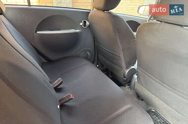 Хэтчбек Mitsubishi i-MiEV 2011 в 