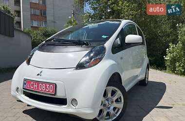 Хэтчбек Mitsubishi i-MiEV 2012 в 