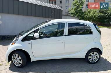 Хэтчбек Mitsubishi i-MiEV 2012 в 