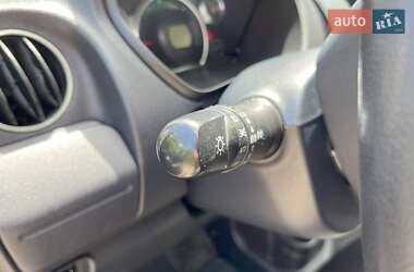 Хэтчбек Mitsubishi i-MiEV 2012 в 
