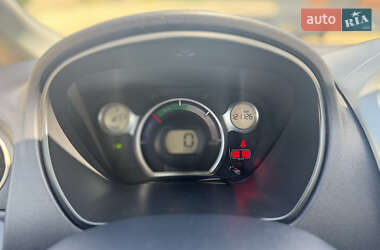 Хэтчбек Mitsubishi i-MiEV 2011 в 