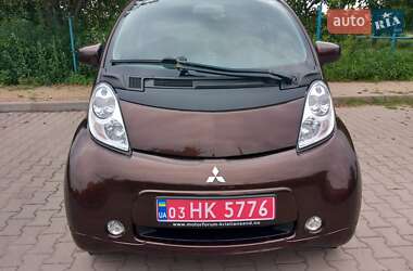Хэтчбек Mitsubishi i-MiEV 2016 в 