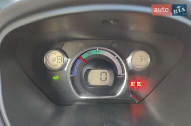 Хэтчбек Mitsubishi i-MiEV 2014 в 