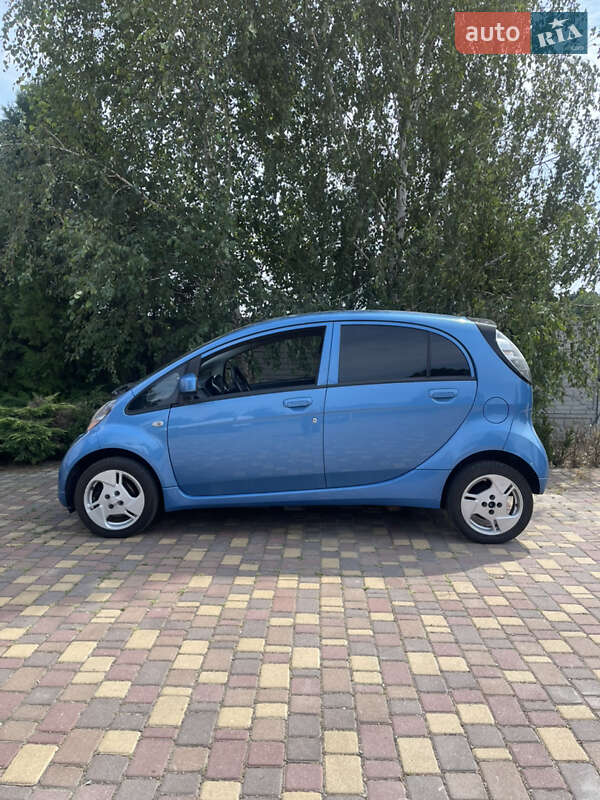 Хэтчбек Mitsubishi i-MiEV 2011 в Днепре
