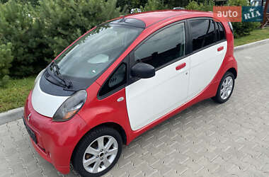 Хэтчбек Mitsubishi i-MiEV 2010 в 