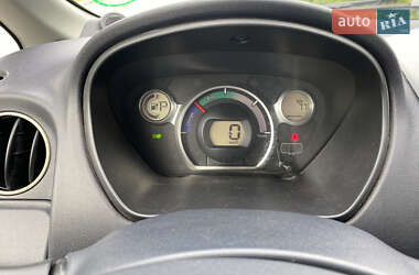 Хэтчбек Mitsubishi i-MiEV 2010 в 