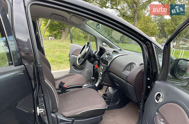 Хэтчбек Mitsubishi i-MiEV 2012 в 