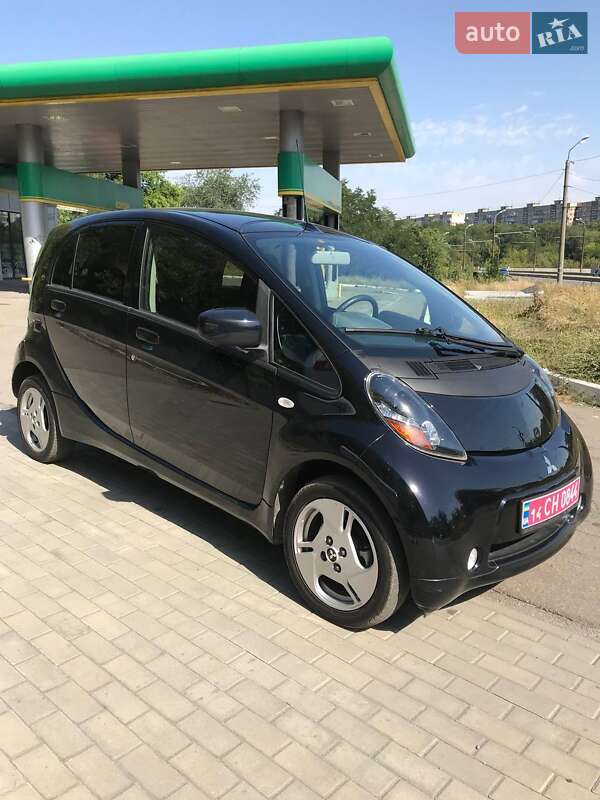 Mitsubishi i-MiEV 2011 Mitsubishi i-MiEV 2011