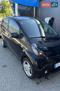 Хэтчбек Mitsubishi i-MiEV 2011 в 