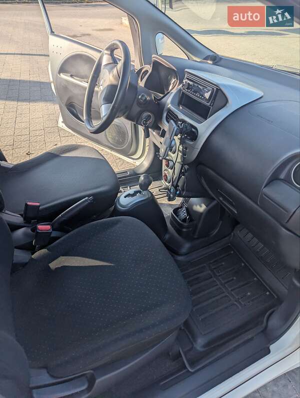 Хэтчбек Mitsubishi i-MiEV 2011 в Ивано-Франковске фото 20 Хэтчбек Mitsubishi i-MiEV 2011 в Ивано-Франковске