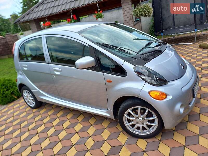 Mitsubishi i-MiEV 2012
