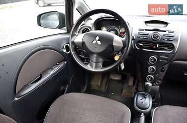 Хетчбек Mitsubishi i-MiEV 2011 в 