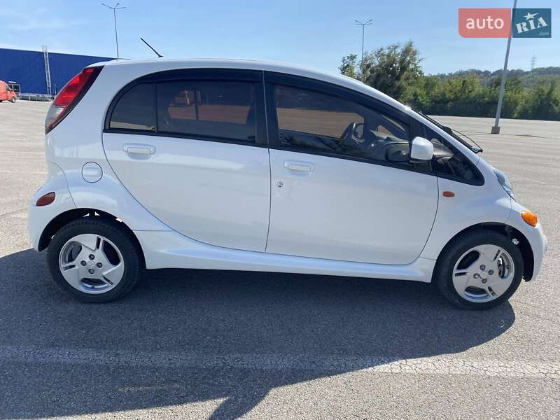 Хэтчбек Mitsubishi i-MiEV 2014 в Черновцах фото 6 Хэтчбек Mitsubishi i-MiEV 2014 в Черновцах