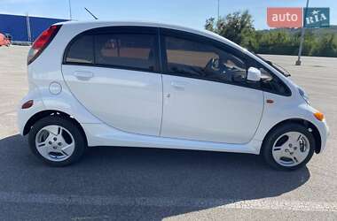 Хэтчбек Mitsubishi i-MiEV 2014 в 