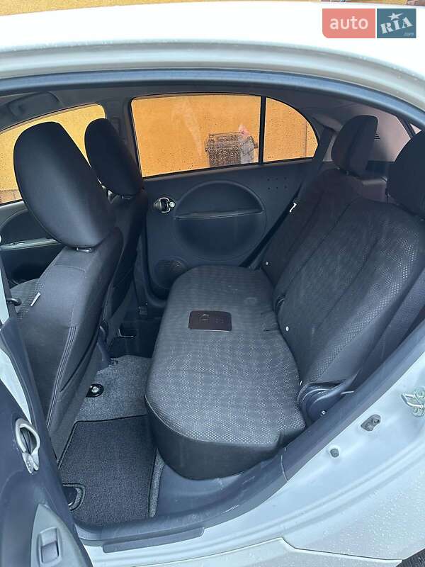 Хэтчбек Mitsubishi i-MiEV 2014 в Черновцах фото 13 Хэтчбек Mitsubishi i-MiEV 2014 в Черновцах