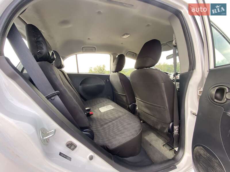 Хэтчбек Mitsubishi i-MiEV 2012 в Черновцах фото 10 Хэтчбек Mitsubishi i-MiEV 2012 в Черновцах