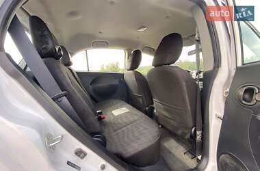 Хэтчбек Mitsubishi i-MiEV 2012 в 