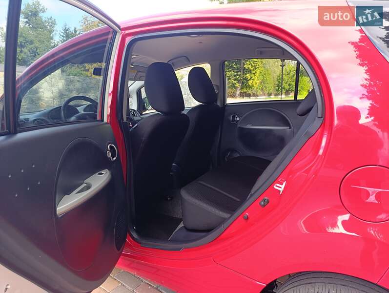 Хэтчбек Mitsubishi i-MiEV 2011 в Звягеле