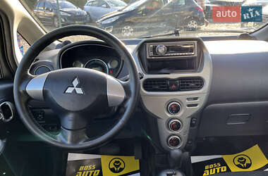 Хетчбек Mitsubishi i-MiEV 2010 в 