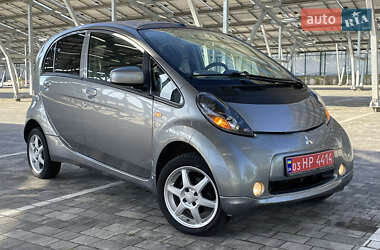 Хэтчбек Mitsubishi i-MiEV 2011 в 