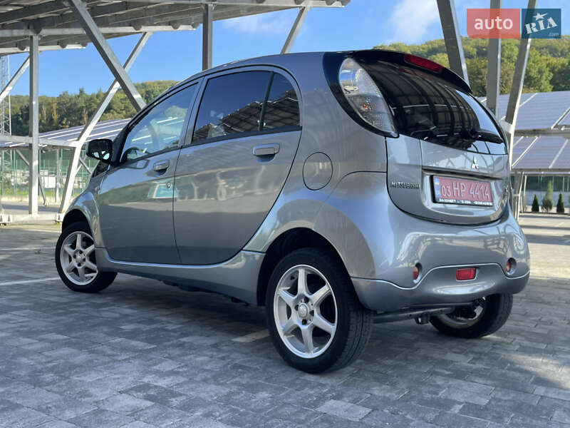 Хэтчбек Mitsubishi i-MiEV 2011 в Львове