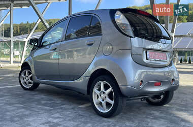 Хэтчбек Mitsubishi i-MiEV 2011 в 