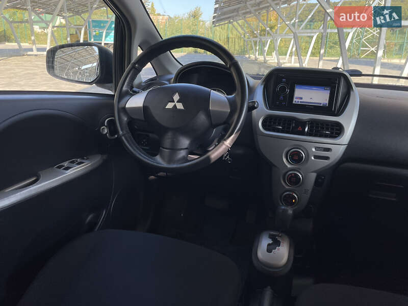 Хэтчбек Mitsubishi i-MiEV 2011 в Львове