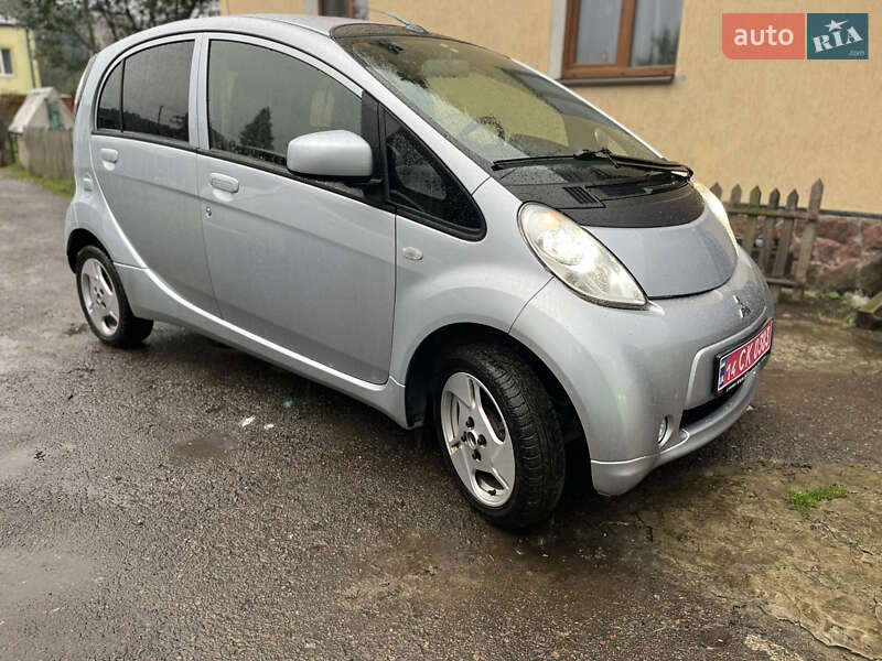 Хэтчбек Mitsubishi i-MiEV 2013 в Львове