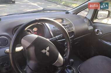 Хэтчбек Mitsubishi i-MiEV 2016 в 