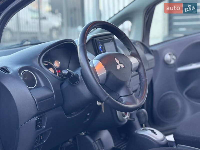 Хэтчбек Mitsubishi i-MiEV 2012 в Львове