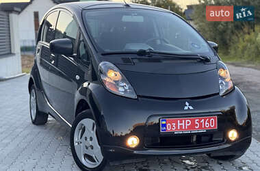 Хэтчбек Mitsubishi i-MiEV 2012 в 