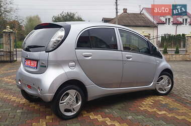 Хэтчбек Mitsubishi i-MiEV 2014 в 