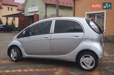 Хэтчбек Mitsubishi i-MiEV 2014 в 