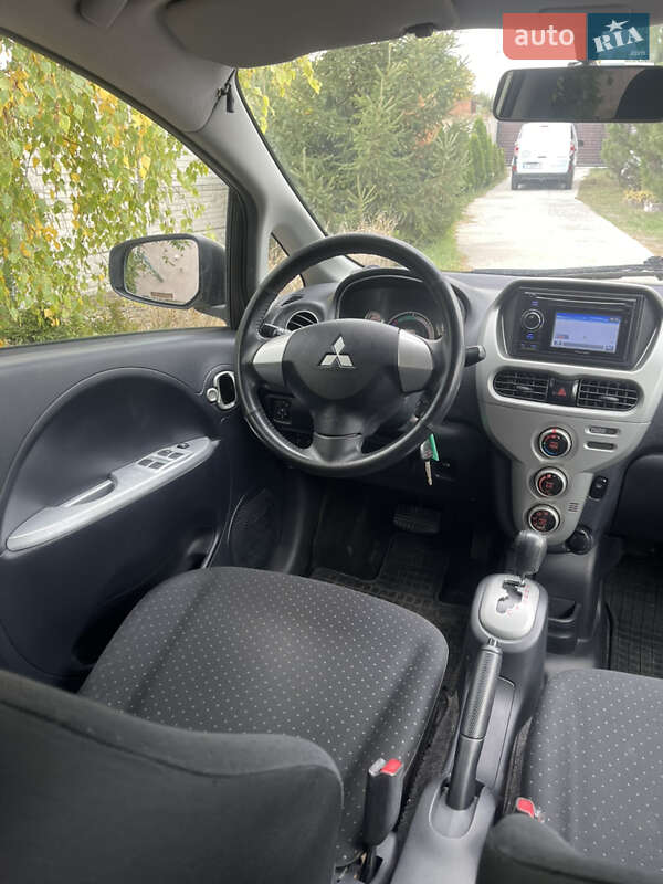 Хэтчбек Mitsubishi i-MiEV 2011 в Днепре
