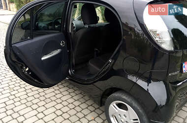 Хэтчбек Mitsubishi i-MiEV 2011 в 