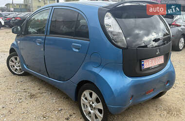 Хэтчбек Mitsubishi i-MiEV 2012 в 