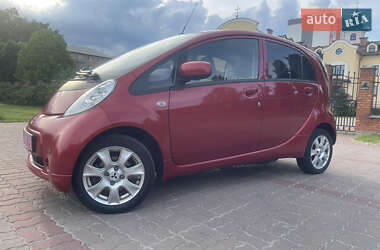Хетчбек Mitsubishi i-MiEV 2015 в 